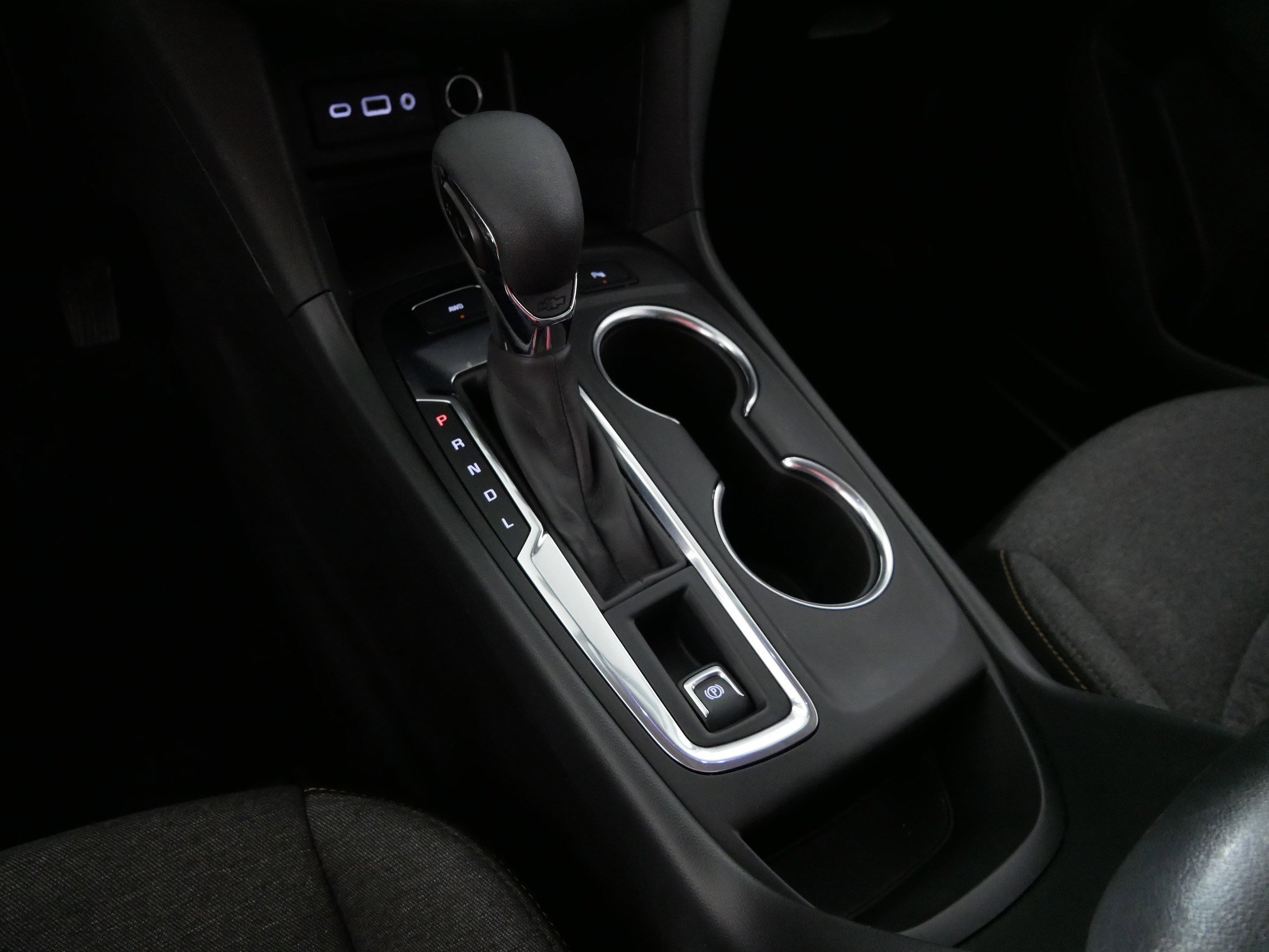 Used 2024 Sterling Gray Metallic Chevrolet LT image 24