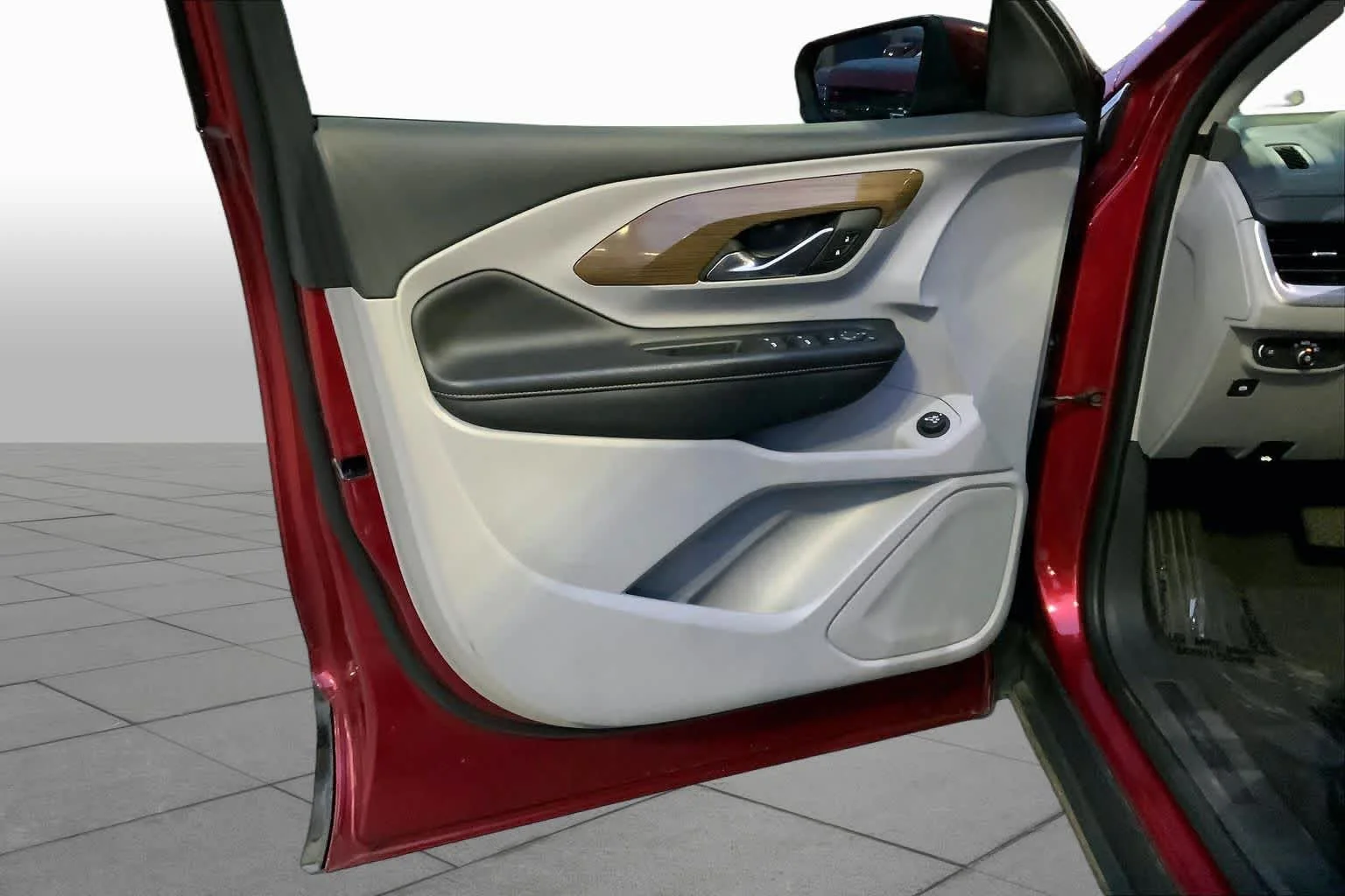 Used 2019 Red Quartz Tintcoat GMC SLE image 20