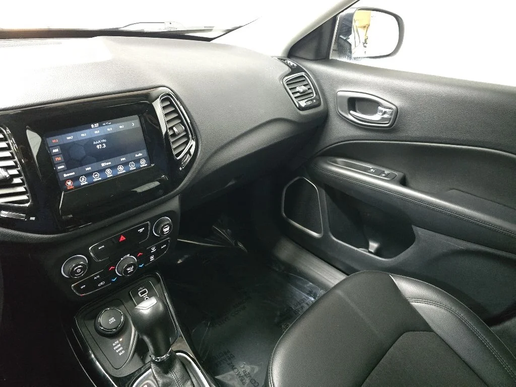 Used 2020 Gray Jeep Latitude image 26