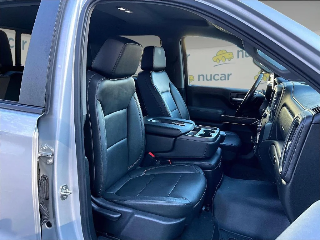 Used 2019 Silver Ice Metallic Chevrolet LT image 11