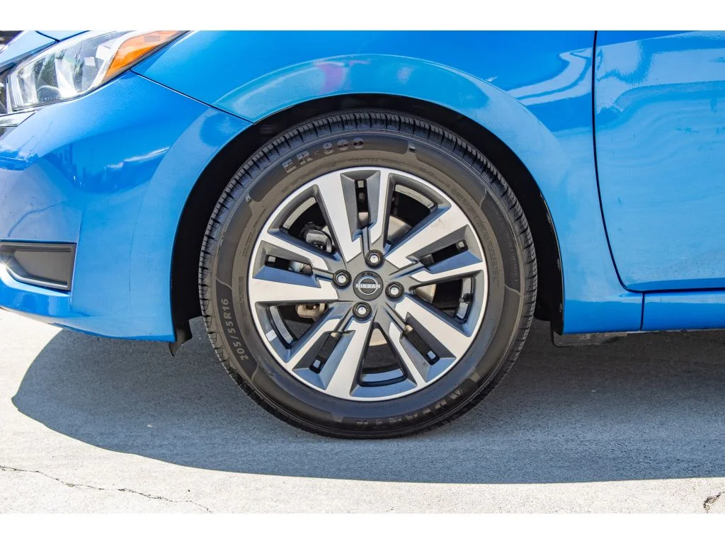 Used 2023 Electric Blue Metallic Nissan SV image 5
