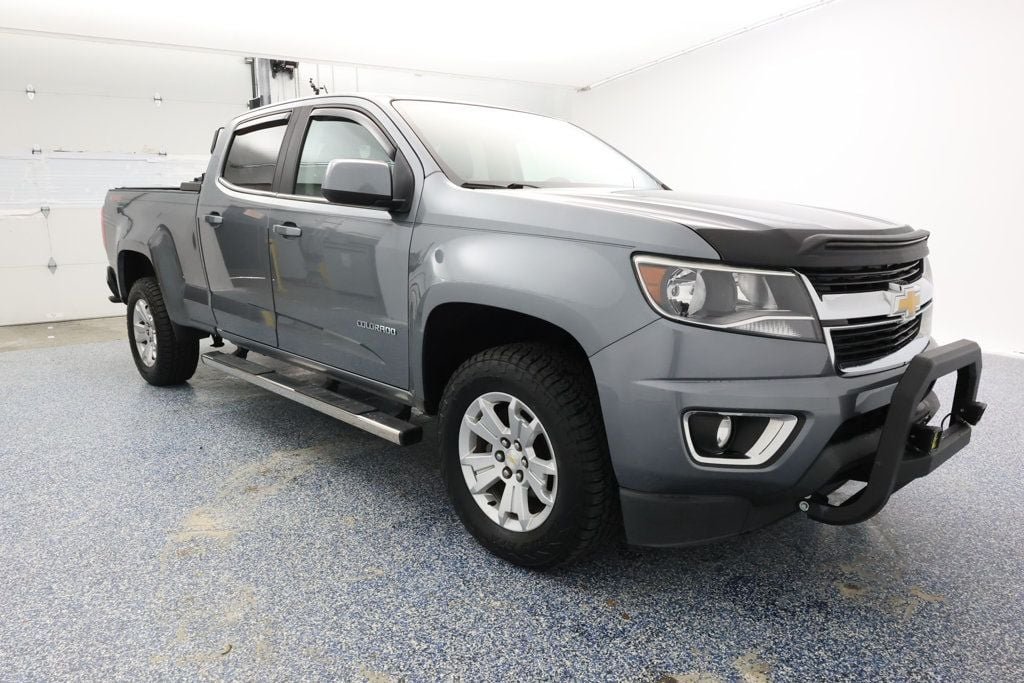 2019 Chevrolet Colorado LT photo 2