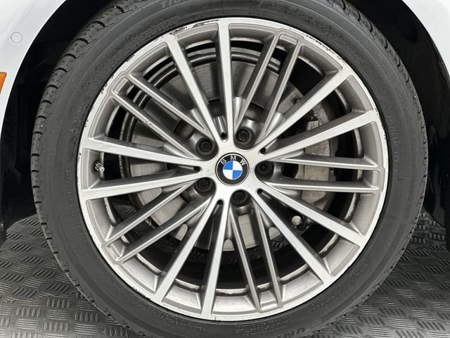 2019 BMW 5 Series 530i - Photo 10