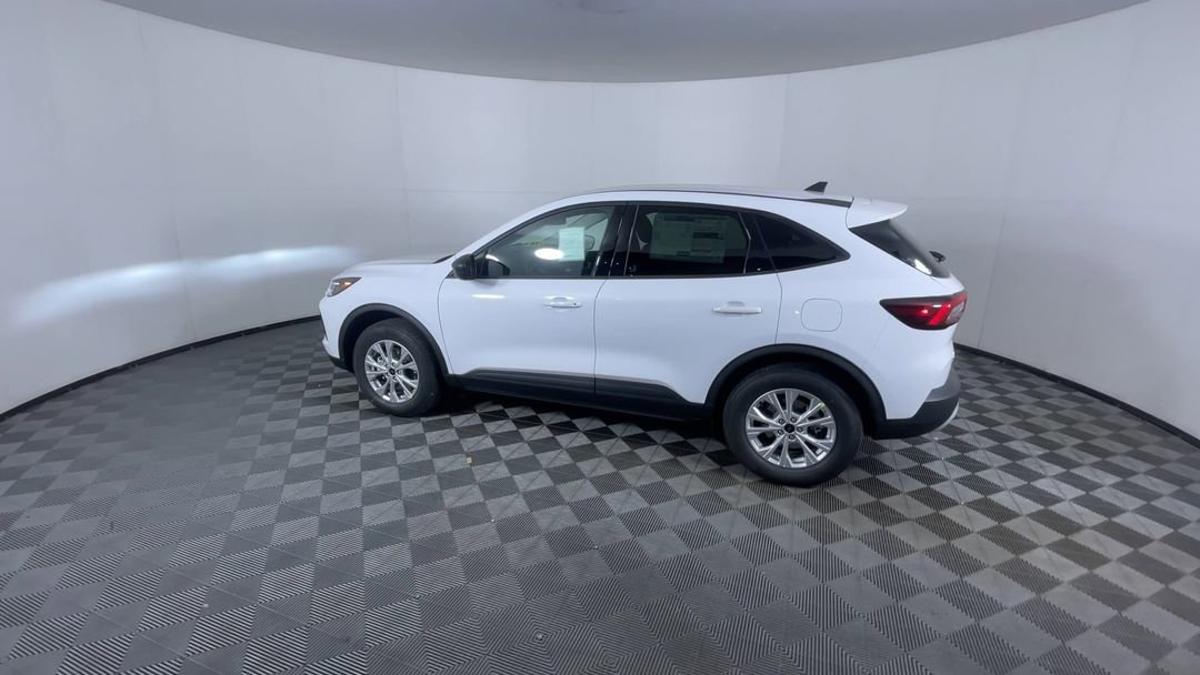 New 2026 Oxford White Ford Active image 6