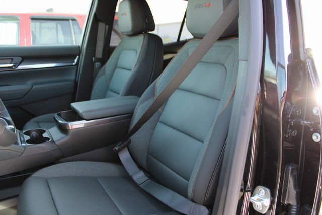 2026 GMC Terrain AT4 - Photo 28