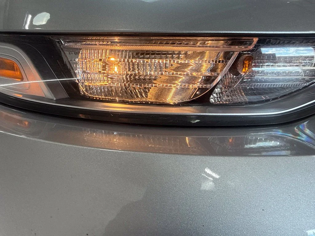 Used 2020 Sparkling Silver Kia LX image 10