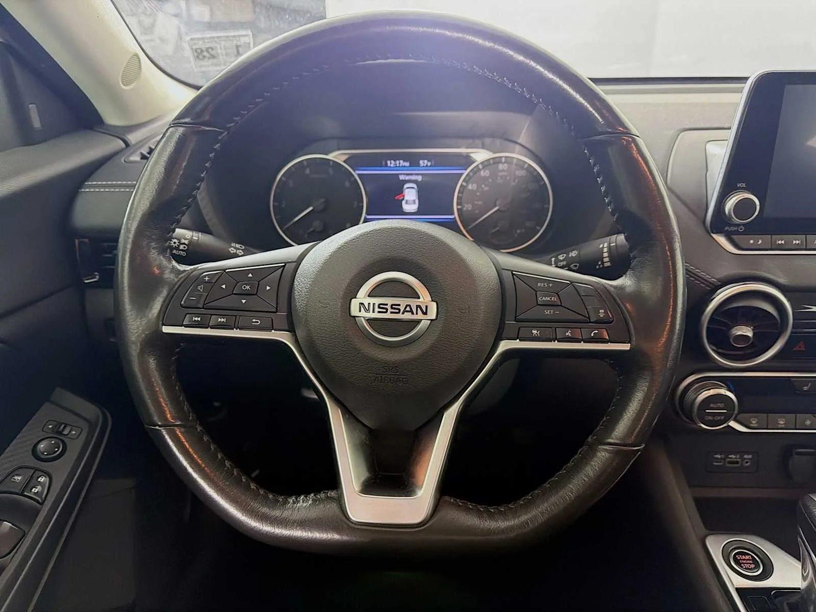 Certified Used 2022 Aspen White TriCoat Pearl Nissan SV image 9