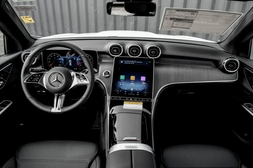 New 2026 Polar White Mercedes-Benz GLC 300 image 51