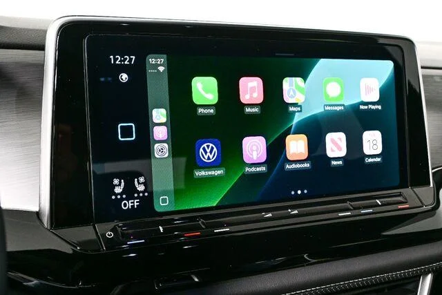 New 2026 Deep Black Pearl Volkswagen 2.0T SE image 18