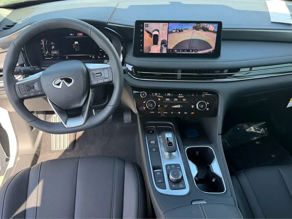 New 2027 RADIANT WHITE INFINITI Luxe FWD image 20