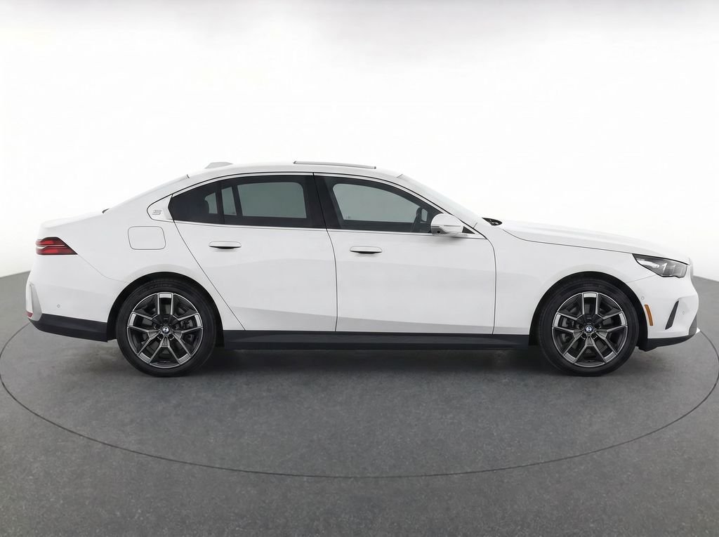 2026 BMW 5 Series 530i - Photo 31