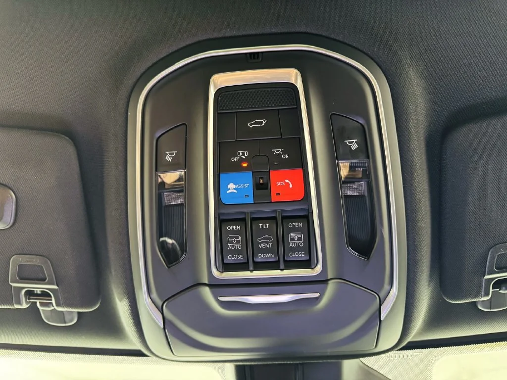 Used 2026 Black Jeep Limited Reserve image 21