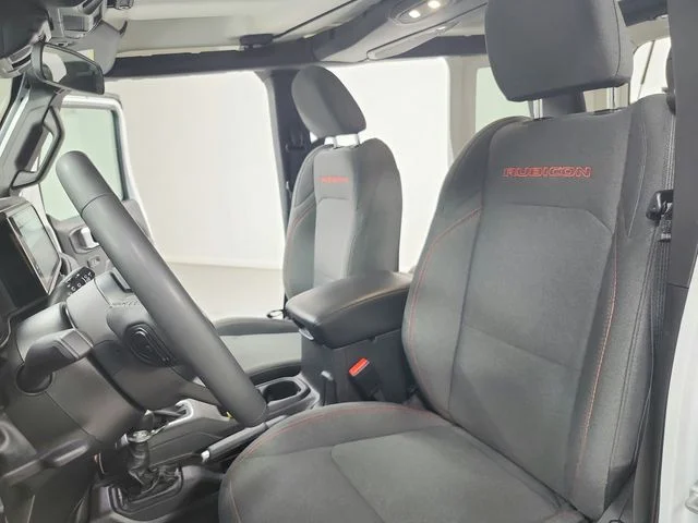 Used 2025 White/off-white Jeep Rubicon image 19