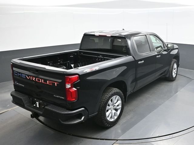 Used 2021 Black Chevrolet Custom image 17