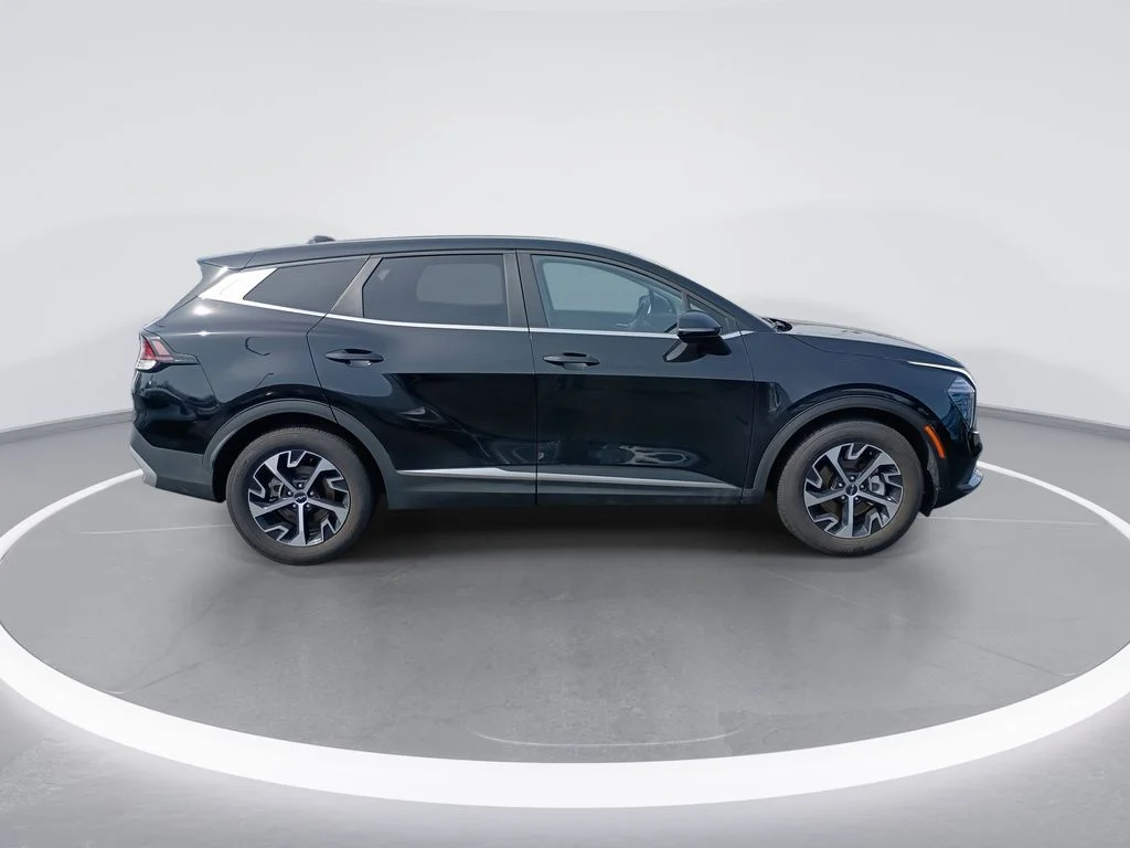 Used 2025 Black Kia EX image 9