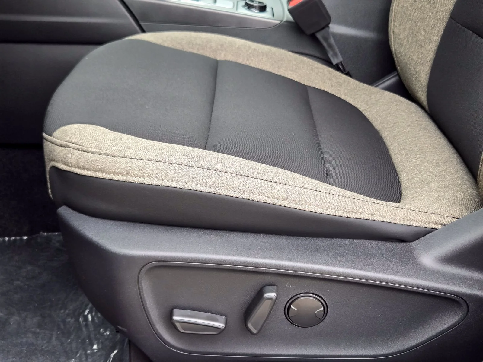 New 2026 Carbonized Gray Metallic Ford Big Bend® image 16