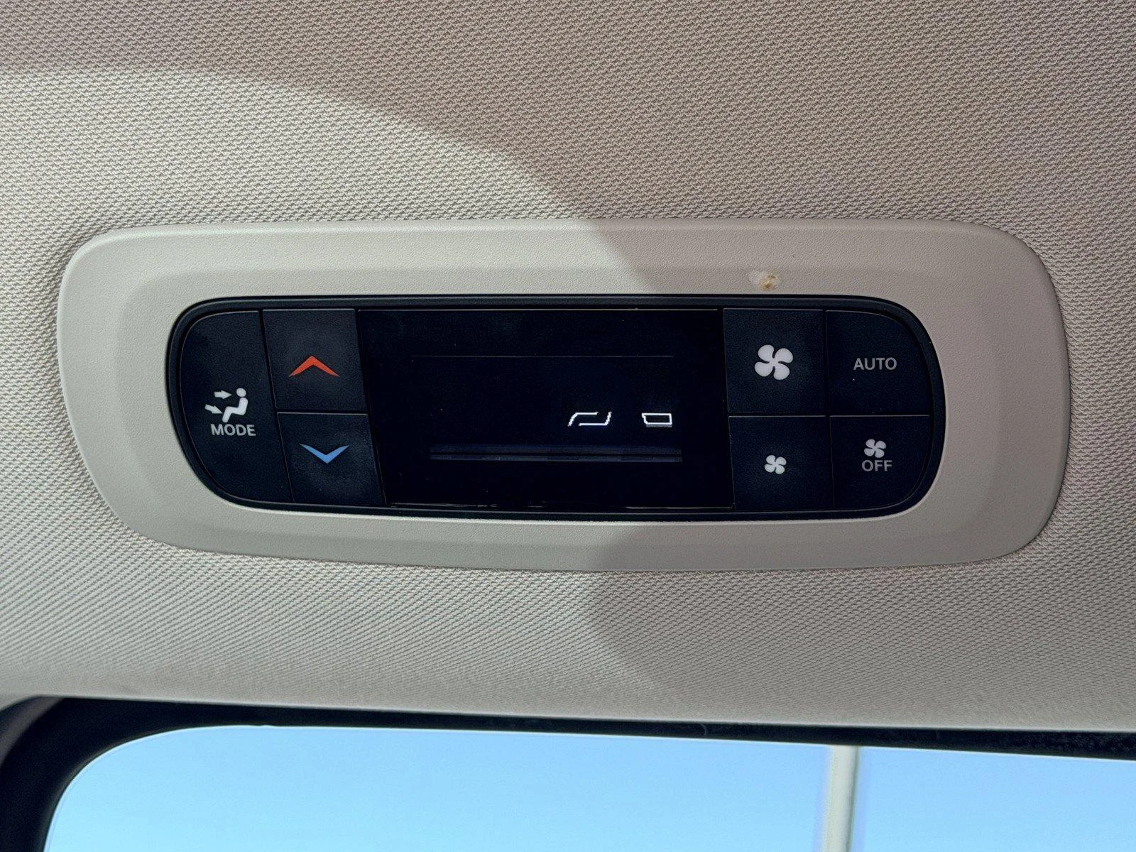 Used 2024 Silver Mist Clear Chrysler Hybrid Select image 18