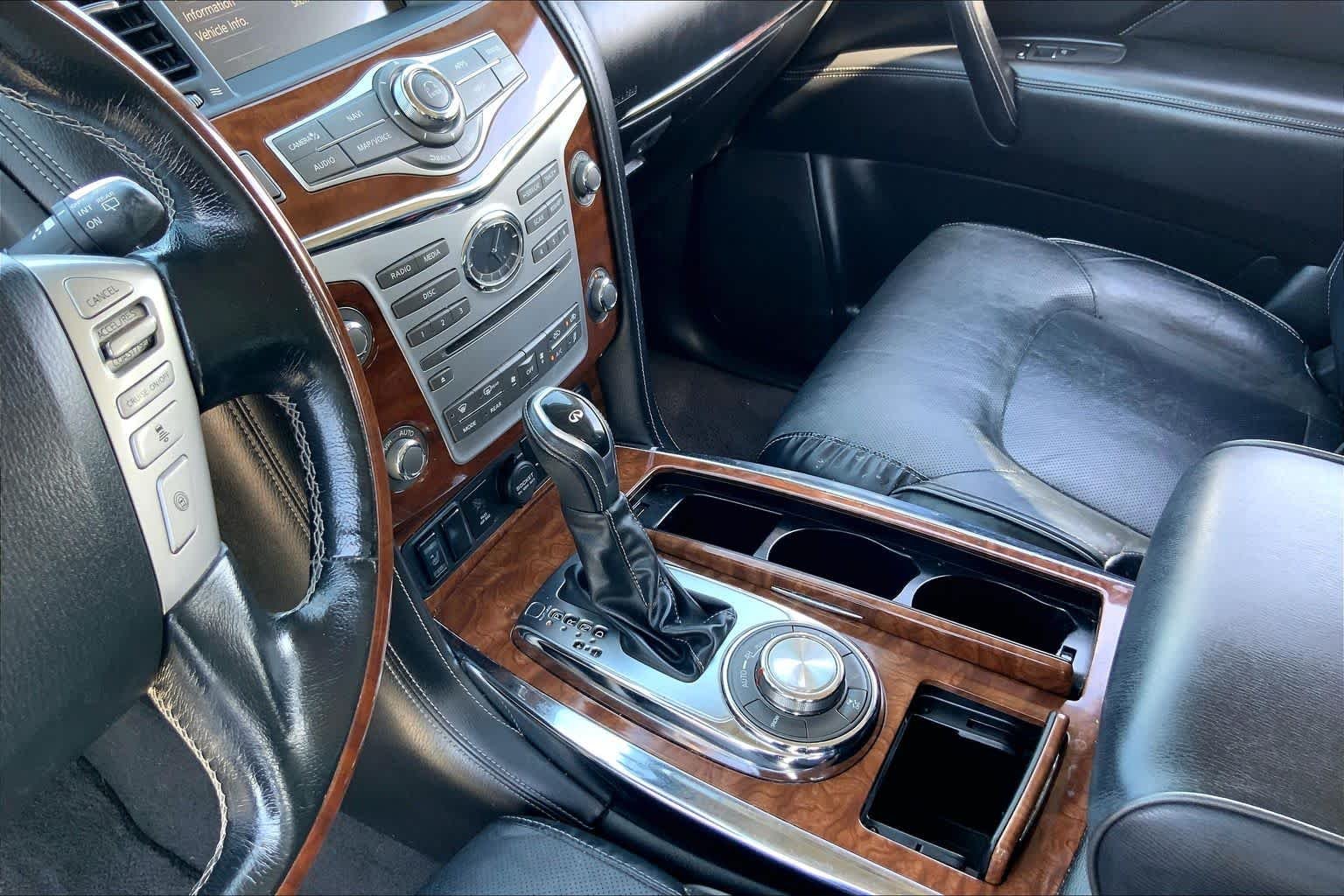 Used 2019 Black Obsidian INFINITI LUXE image 16