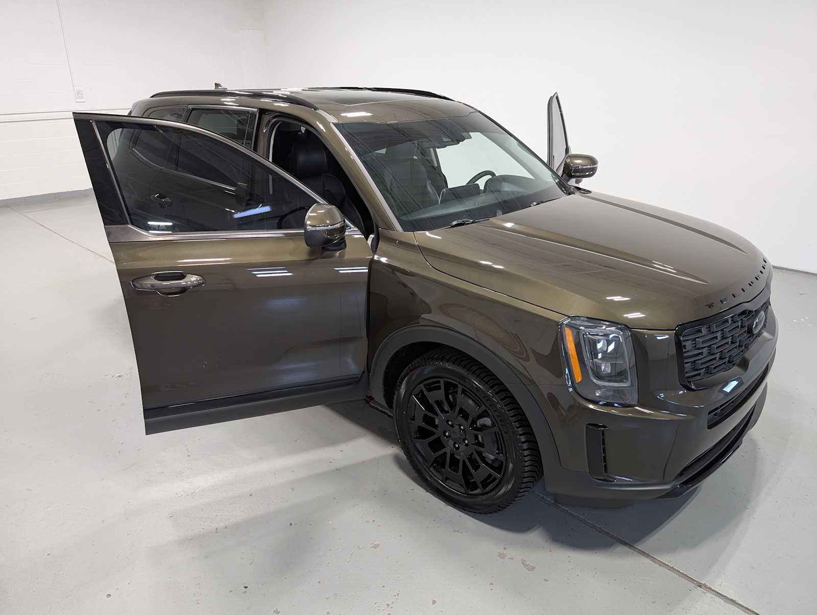 Used 2021 MOSS Kia EX image 16