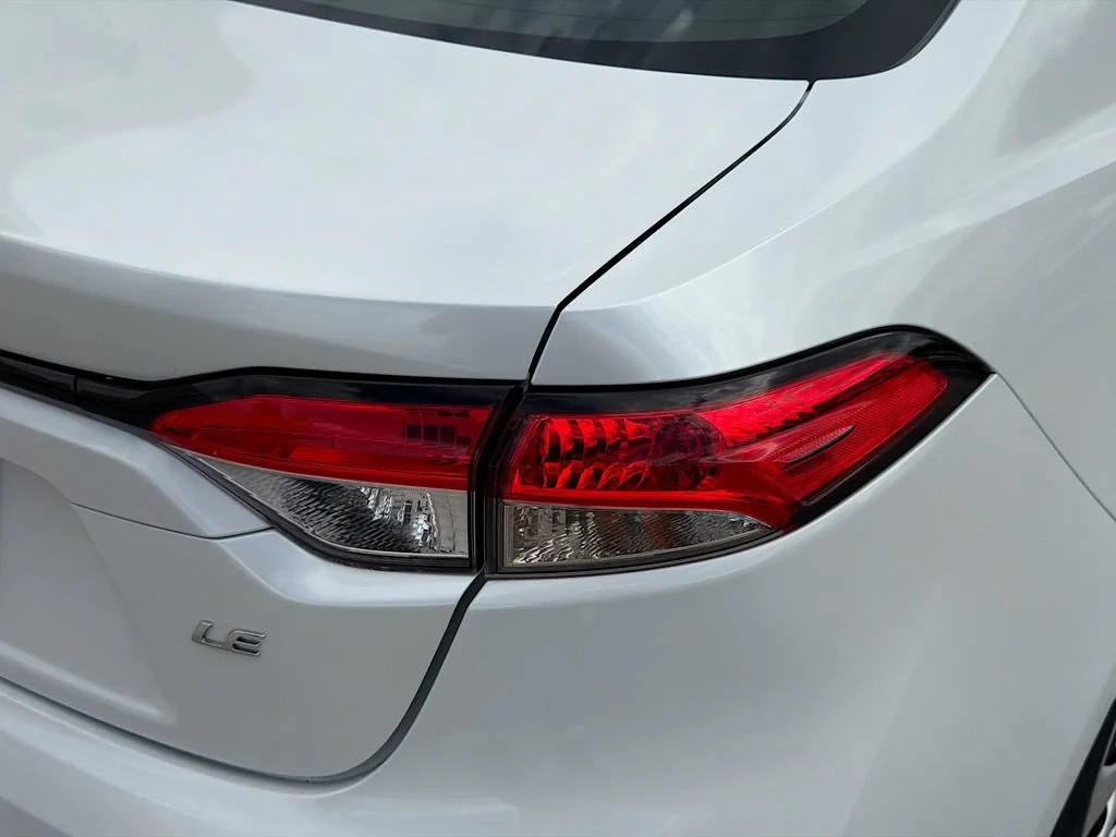 2022 Toyota Corolla LE - Photo 24