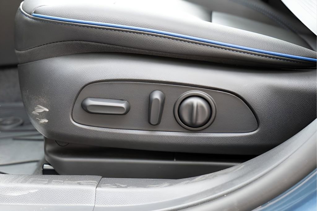 2026 Buick Envista Sport Touring - Photo 21