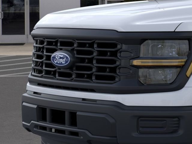 New 2026 Oxford White Ford XL image 17