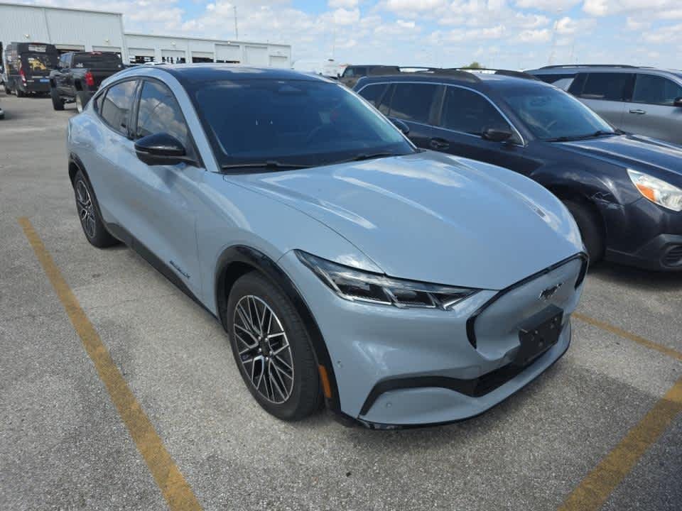 Used 2024 Glacier Gray Metallic TriCoat Ford Premium image 2