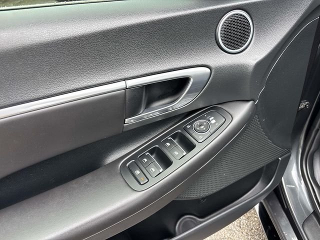 Used 2023 Gray Hyundai SEL image 22