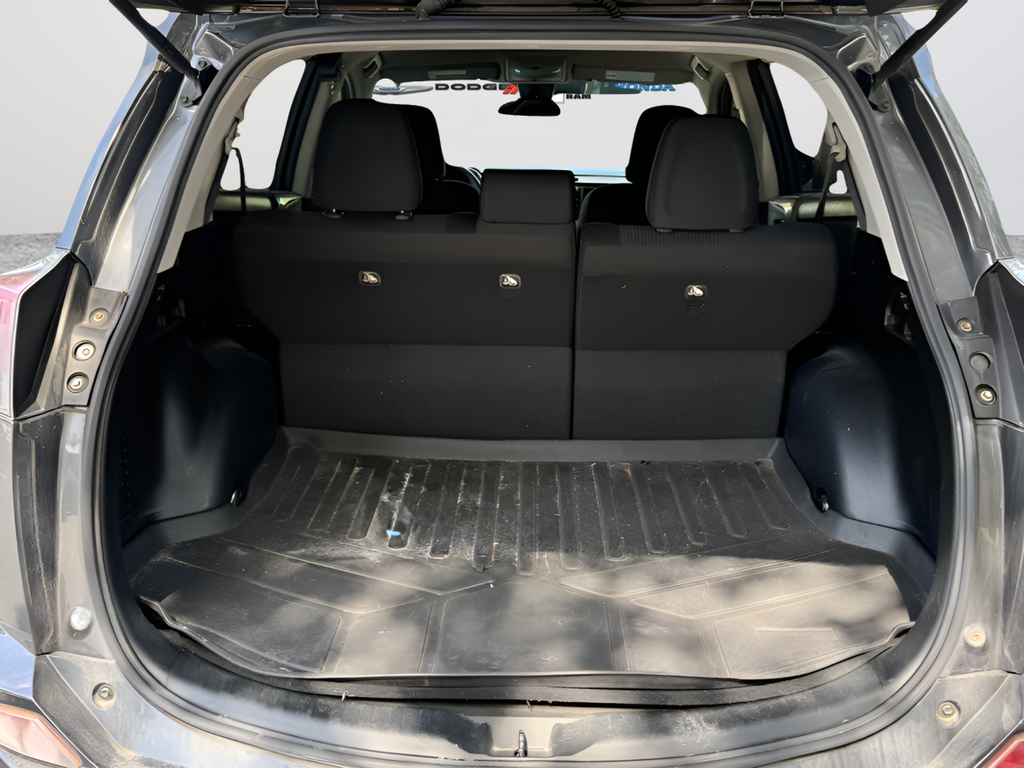 Used 2018 Gray Toyota LE image 14