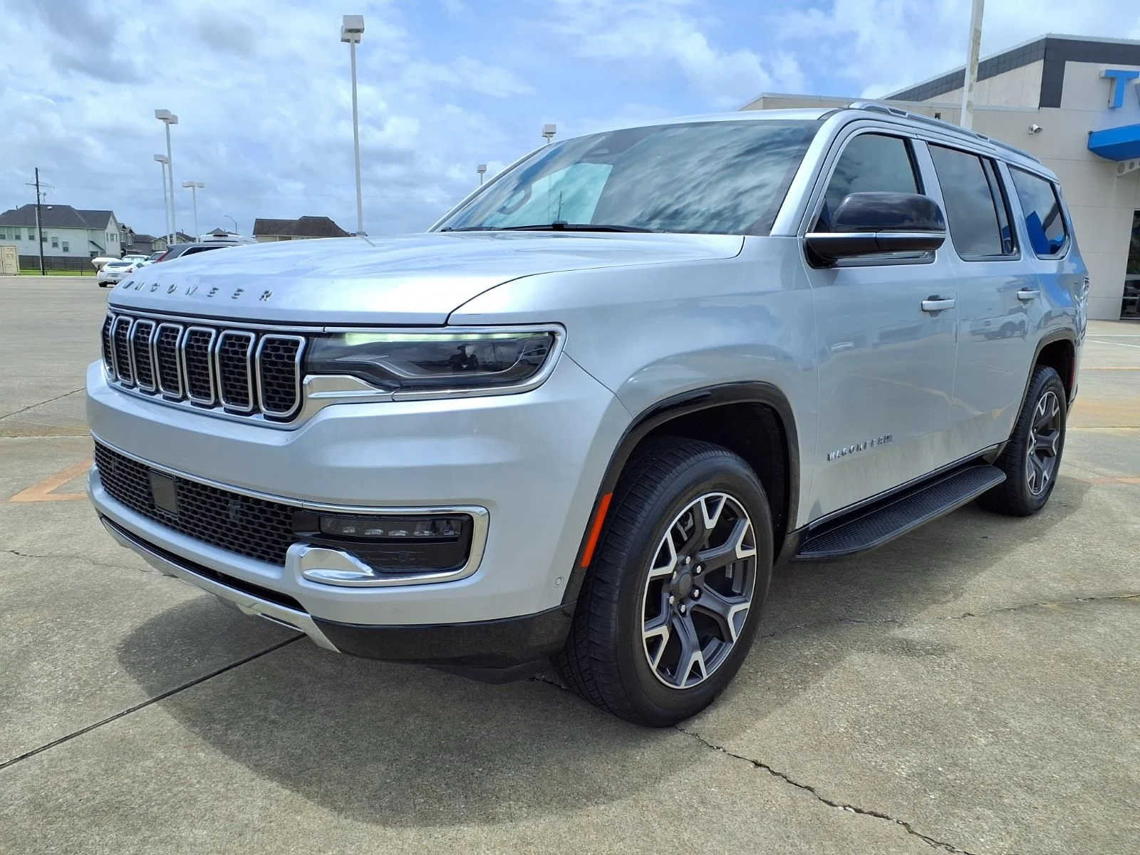Used 2024 Silver Jeep Series III image 6