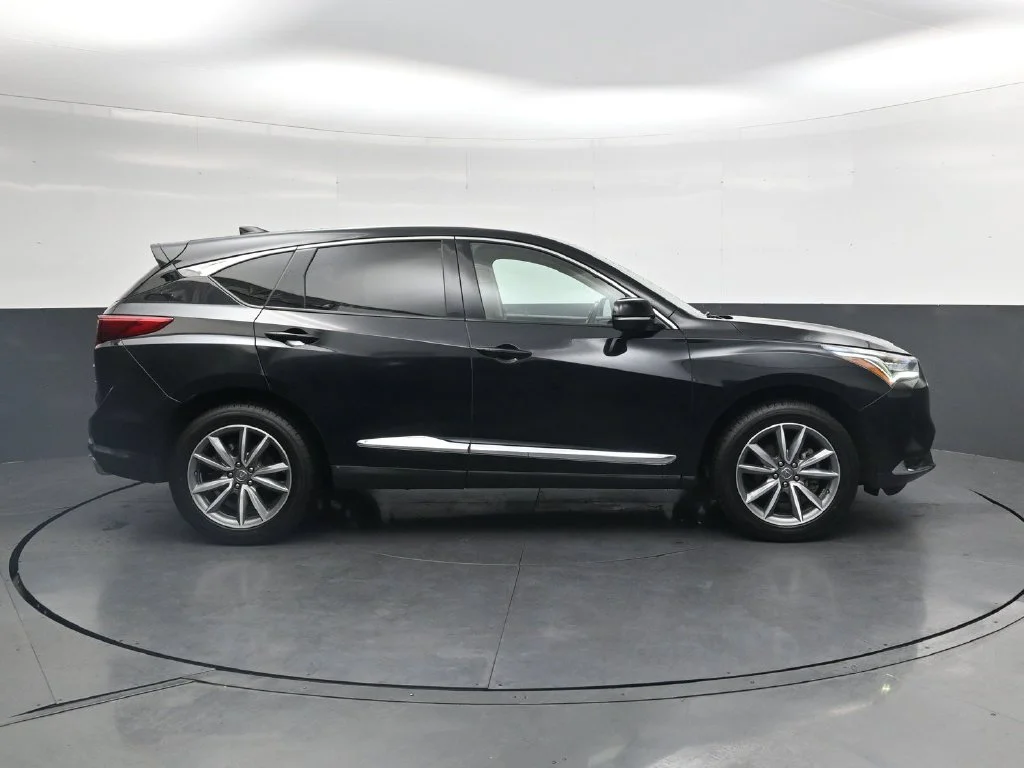 Used 2023  Acura Technology Package image 3