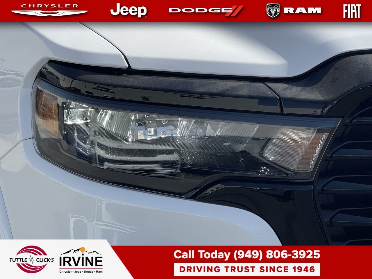 New 2026 Bright White Clear-Coat Exterior Paint RAM Laramie image 7