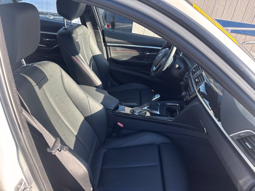 Used 2016 White Metallic BMW 328i image 16