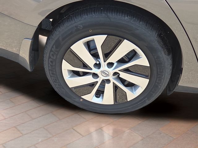Used 2024 Gun Metallic Nissan 2.5 S image 4