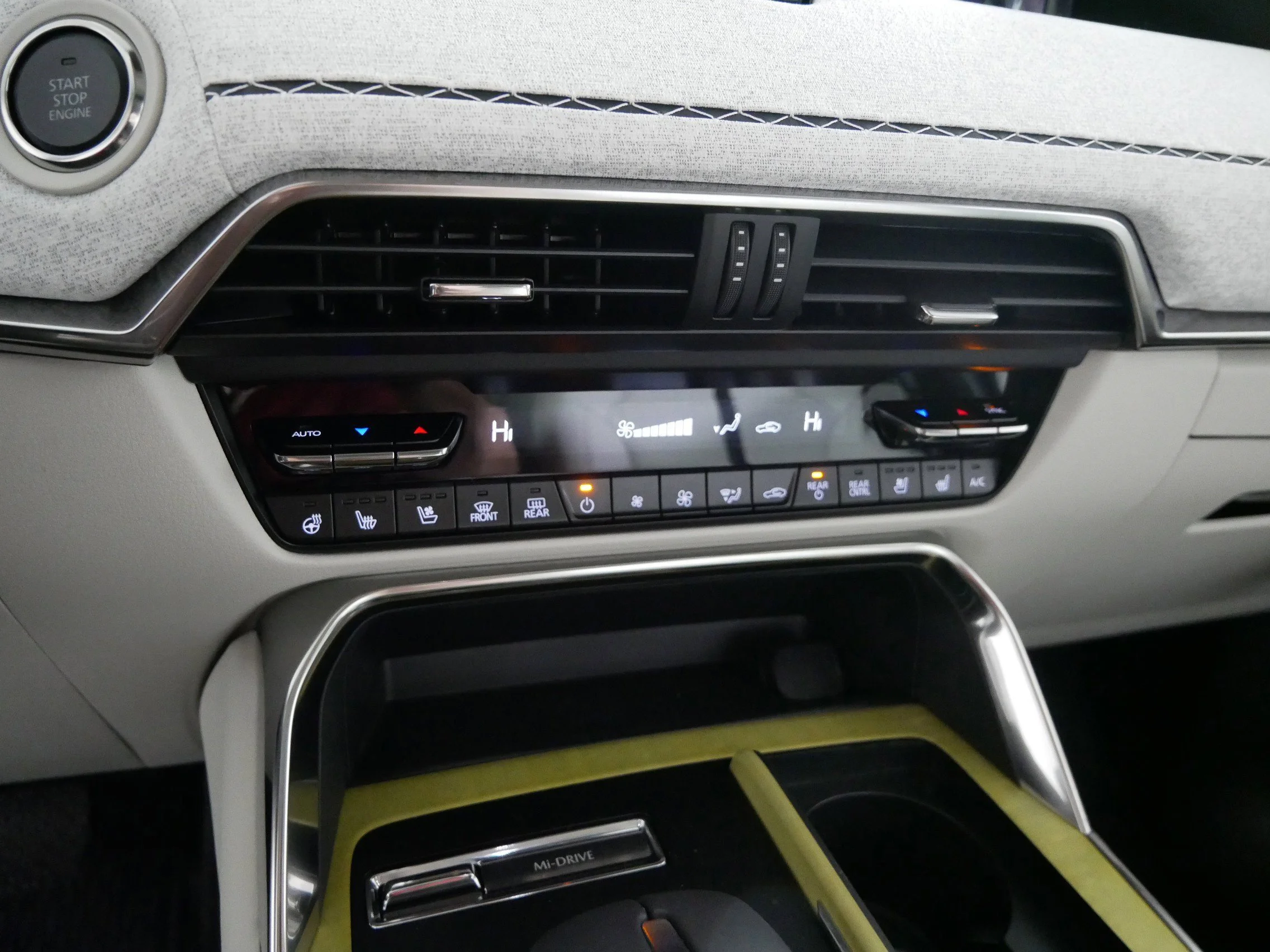 2026 Mazda CX-90 Premium Plus Package - Photo 7
