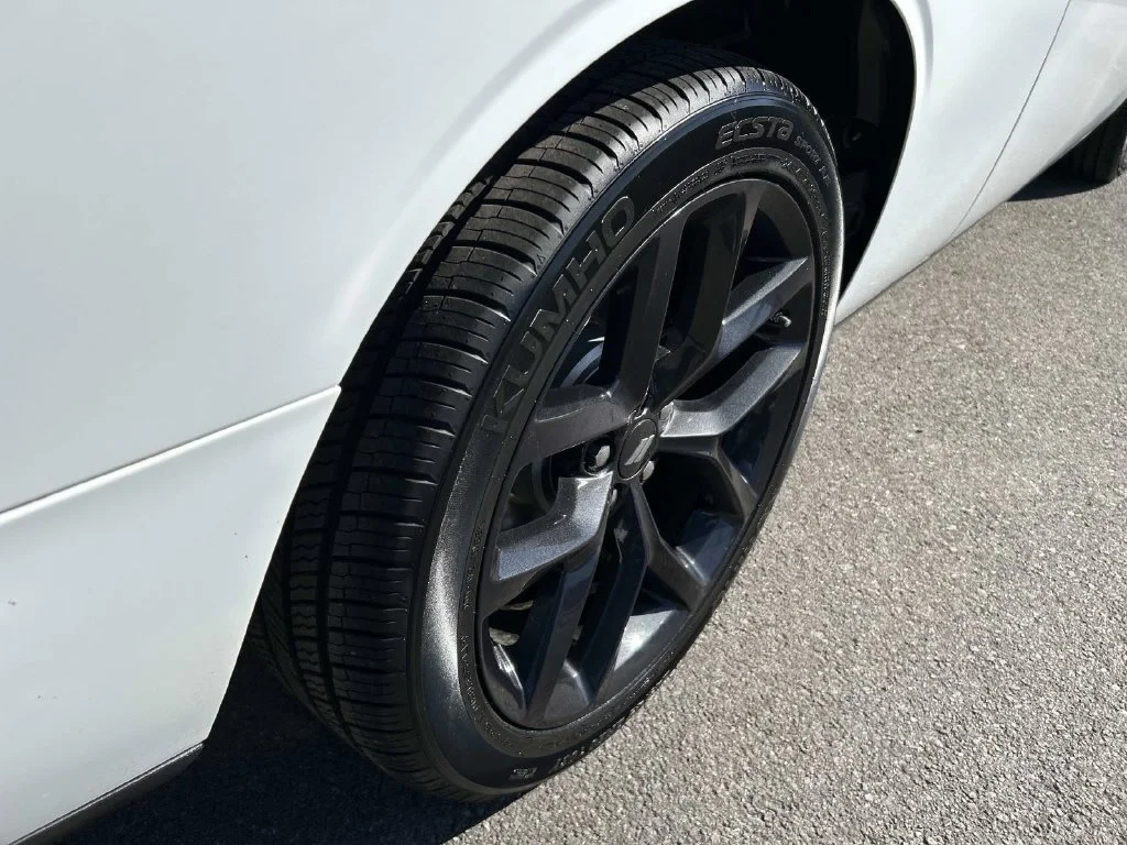 Used 2021 White Dodge SXT image 22