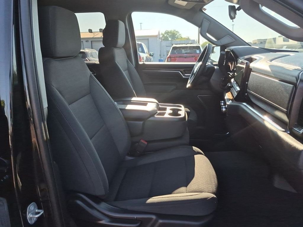 Certified Used 2023 Onyx Black GMC Elevation image 29