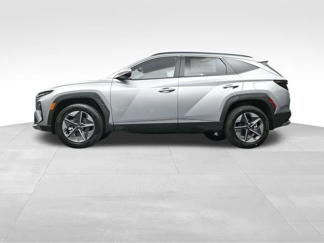 Used 2026 Silver Hyundai SEL Premium image 35