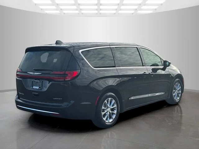 New 2026 Diamond Black Crystal Pearl-Coat Exterior Paint Chrysler Limited image 7