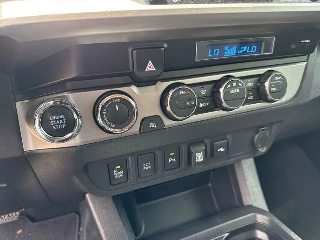 Used 2023 Blue Toyota SR5 image 5