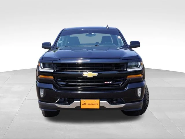 Used 2018 Black Chevrolet LT image 12