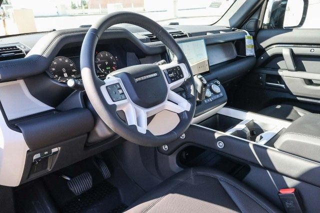 Certified Used 2025 Black Land Rover S image 18