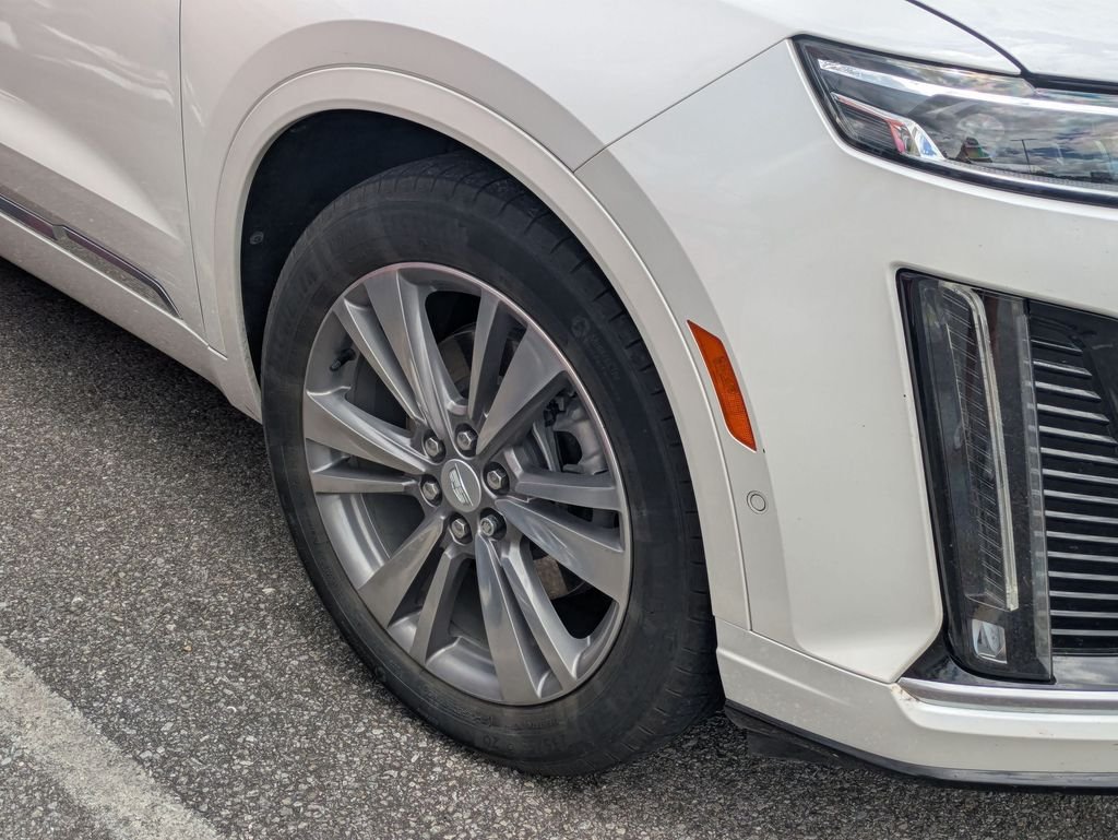 Used 2022 White Cadillac Premium Luxury image 6