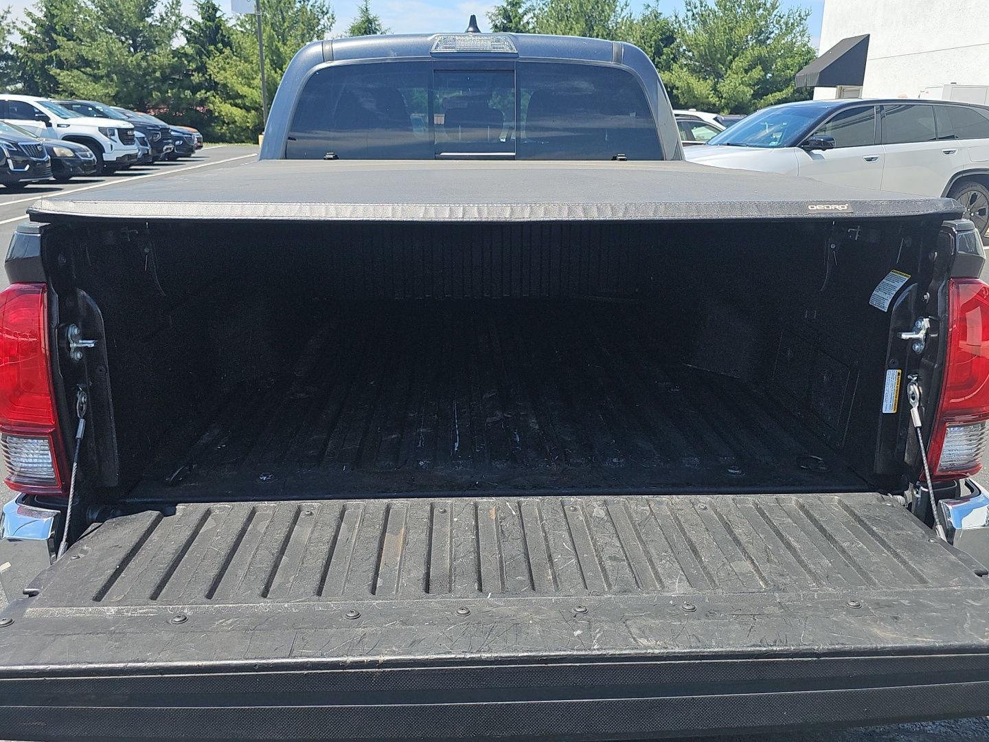 Used 2022 Magnetic Gray Metallic Toyota SR5 image 21