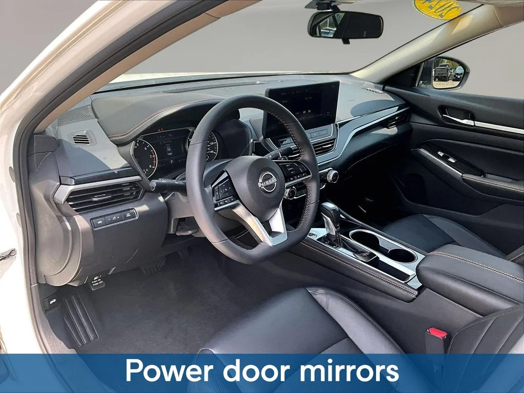 Used 2024 White Nissan 2.5 SR image 22