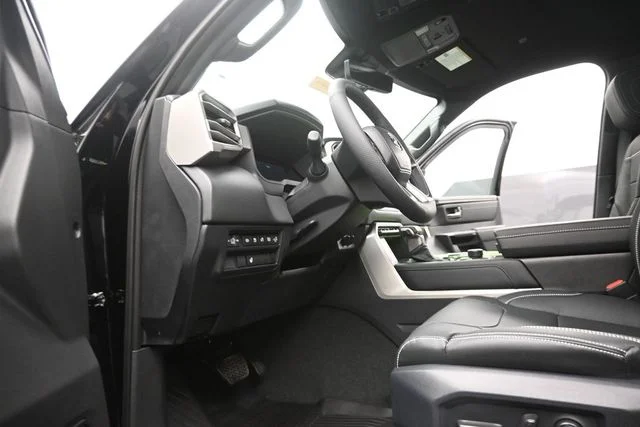 2026 Toyota Tundra Limited - Photo 11