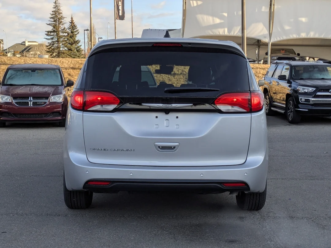 New 2026 Silver Chrysler SXT - - FWD - Power Liftgate - Power Sliding Doors - Leather & More! image 7