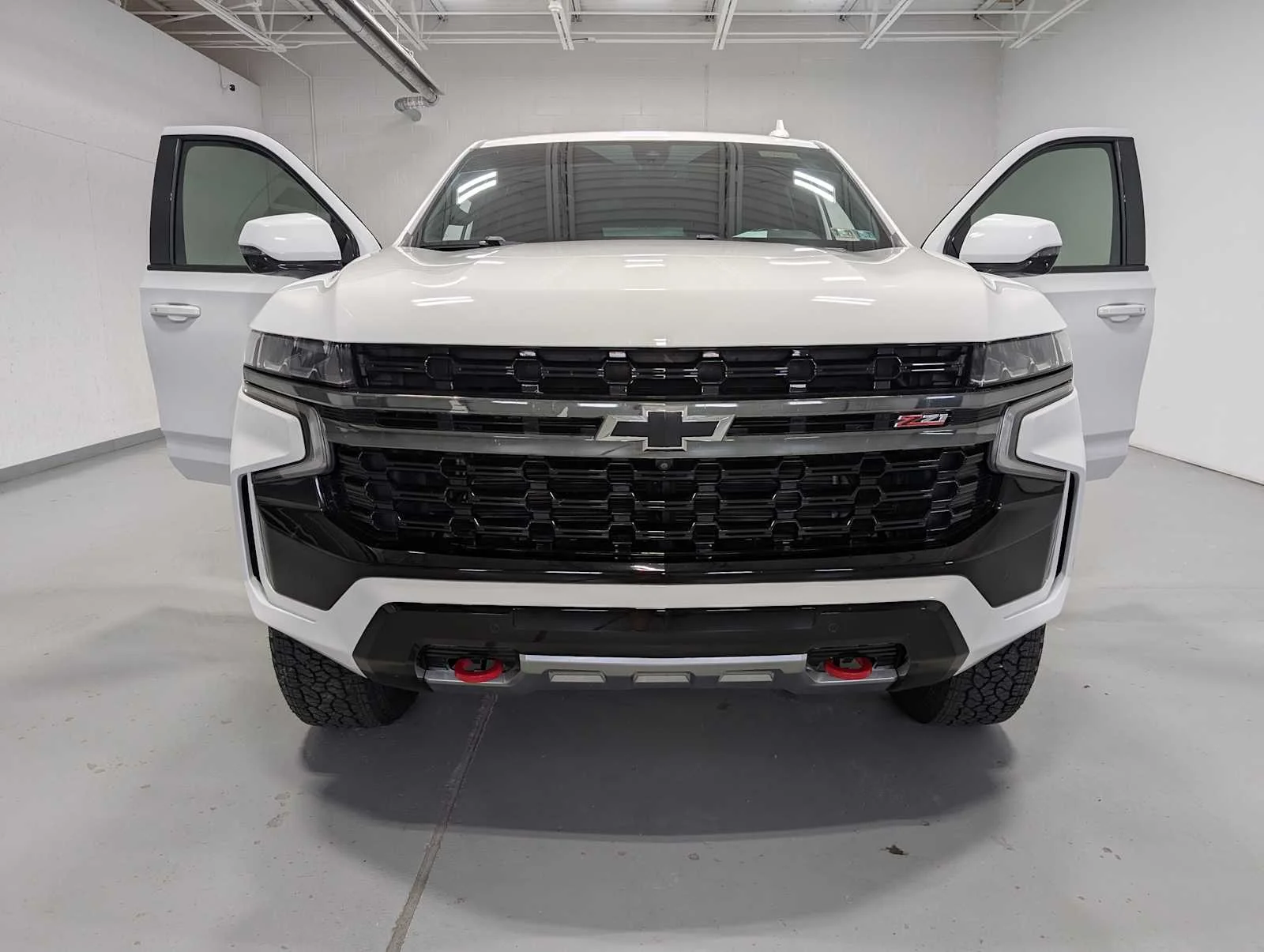 Used 2022 Summit White Chevrolet Z71 image 16