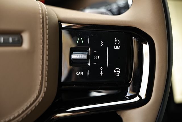 New 2026 Fuji White Land Rover Dynamic SE image 46