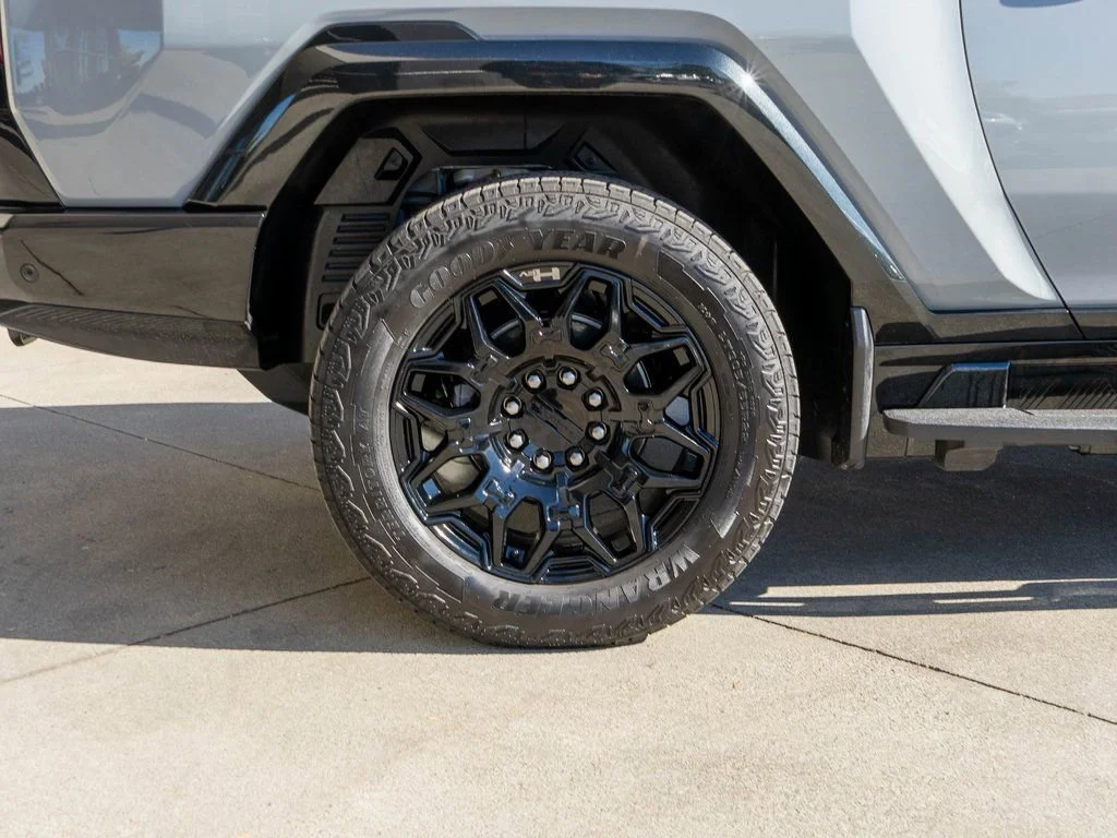 2025 GMC HUMMER EV 3X - Photo 38